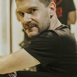 José F. Ortuño - 靈魂生死線導演