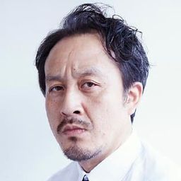 巖谷健司 飾演 Seiichiro Hiiragi