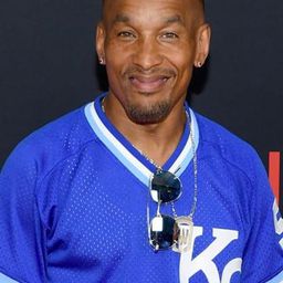 Kharey Wise 飾演 Self