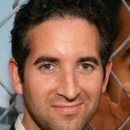 海登·施拉茲伯格 - 美國派：高潮再起導演