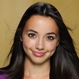 Veronica Merrell - 冤家決勝負演員 飾演Mia