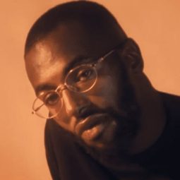 Wann Alpha 飾演 Self