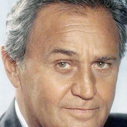 羅傑哈南 - 洛可兄弟演員 飾演Morini