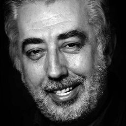 Gabriel Latorre 飾演 Luis' Father (voice)