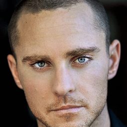 Derek Magyar - 男國少年夢演員 飾演X