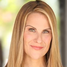 拉里莎·蓋勒格 飾演 Lagoona (voice)