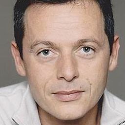 Pierre Tessier 飾演 Tristain (voice)