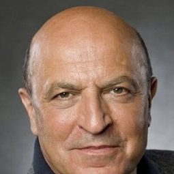 Thom Christopher - 聖劍屠魔 3演員 飾演Troxartas