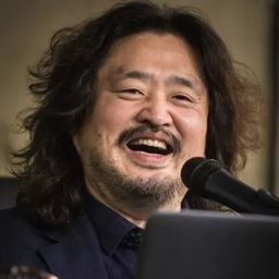 Kim Ou-joon 飾演 Self