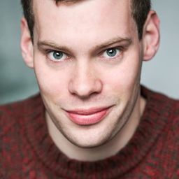 Harry Kershaw 飾演 Archie