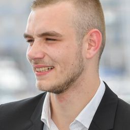 達倫·繆思列特 飾演 Enzo