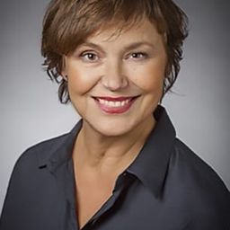 Ewa Carlsson 飾演 Pudelns matte