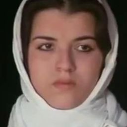 Semra Uçar - 自由之路演員 飾演Gülbahar