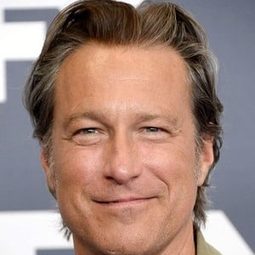 約翰·科貝特 - November Christmas演員 飾演Tom Marks