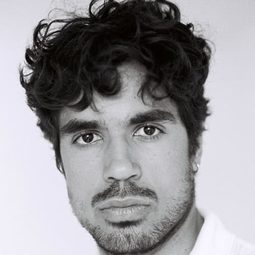 Roméo De Lacour - 宿命，吾愛演員 飾演Aimé