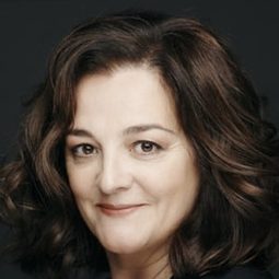 Eli Iranzo 飾演 Amparo