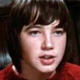 Len Jones - 稻草狗演員 飾演Bobby Hedden