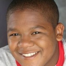Kyle Massey - 貝多芬聖誕大冒險演員 飾演Henry