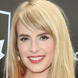 珍妮·韋德 - 食人宴演員 飾演Honey Pie