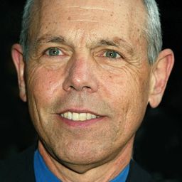 喬·史派諾 - 阿波羅13演員 飾演NASA Director