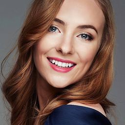 伊莉莎維塔·麥西莫娃 飾演 Isabel