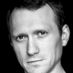 Ali Craig - Weekender演員 飾演Bigfoot