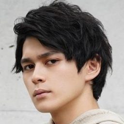 眞栄田 郷敦 飾演 Takashi Mitsuya