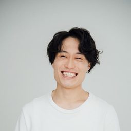 Takuya Kayahara 飾演 