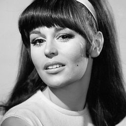 瑪莉安娜·希爾 飾演 Callie Travers