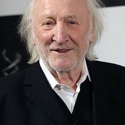 Karl Merkatz 飾演 Anton