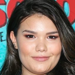 麥蒂森·德拉加薩 飾演 Self