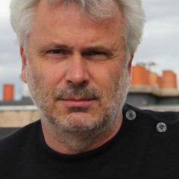 Olivier Charasson 飾演 Jacques