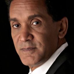 狄亞哥·阿隆索 飾演 Miguel