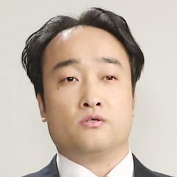 張元英 - 金派特務演員 飾演Doctor