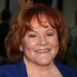 伊迪·麥克勒 飾演 Carlotta (voice)