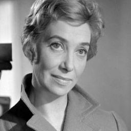 Wiesława Mazurkiewicz - 整容醫院演員 飾演Patient