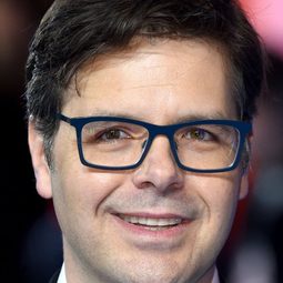 菲爾·強斯頓 - 優獸大都會演員 飾演Gideon Grey (voice)