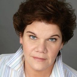 Mary-Pat Green - 水色明信片演員 飾演Tilda