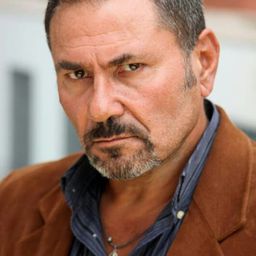 Marcello Arnone 飾演 