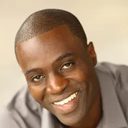 Philip Fornah 飾演 Gabe Roberts
