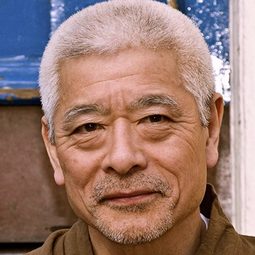 伊川東吾 - 刺蝟優雅演員 飾演Kakuro Ozu