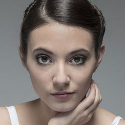 卡拉·奎沃多 飾演 Joy