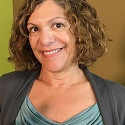 Robin Kohn 飾演 Lucy van Pelt (voice)