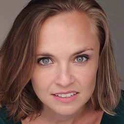 Paula Pielfort - 哥雅名畫兇殺案演員 飾演Police Officer Barroso