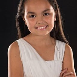 Chalet Lizette Brannan 飾演 Becca