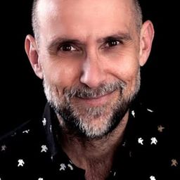 David Ramírez 飾演 Canon