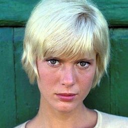 Mimsy Farmer - 阿隆桑芳演員 飾演Francesca