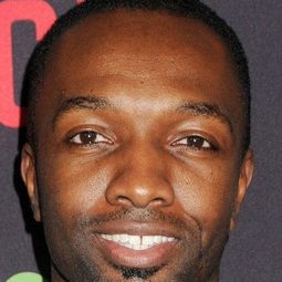 Jamie Hector - 度假好友2：加勒比之亂演員 飾演Warren