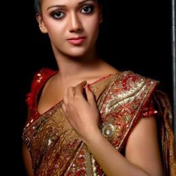 Marina Michael Kurisingal 飾演 Situationism Extra #3