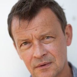 揚·法里茲 - 黑幫上位記演員 飾演Daniel